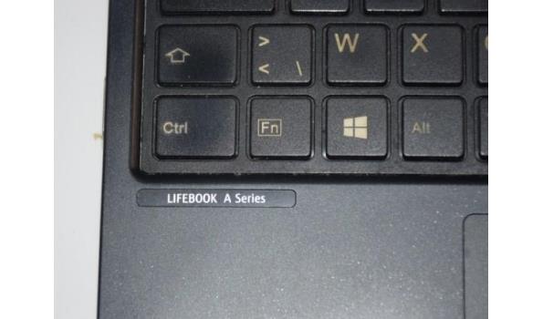 laptop FUJITSU Lifebook A555 series, Intel Core i3, zonder kabels, werking niet gekend, paswoord niet gekend